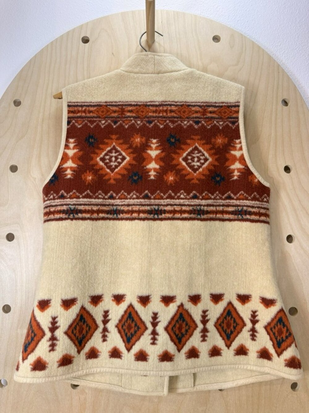 Orvis Womens Medium Southwestern Aztec Fleece Vest Button Front Pockets - Picture 12 of 13